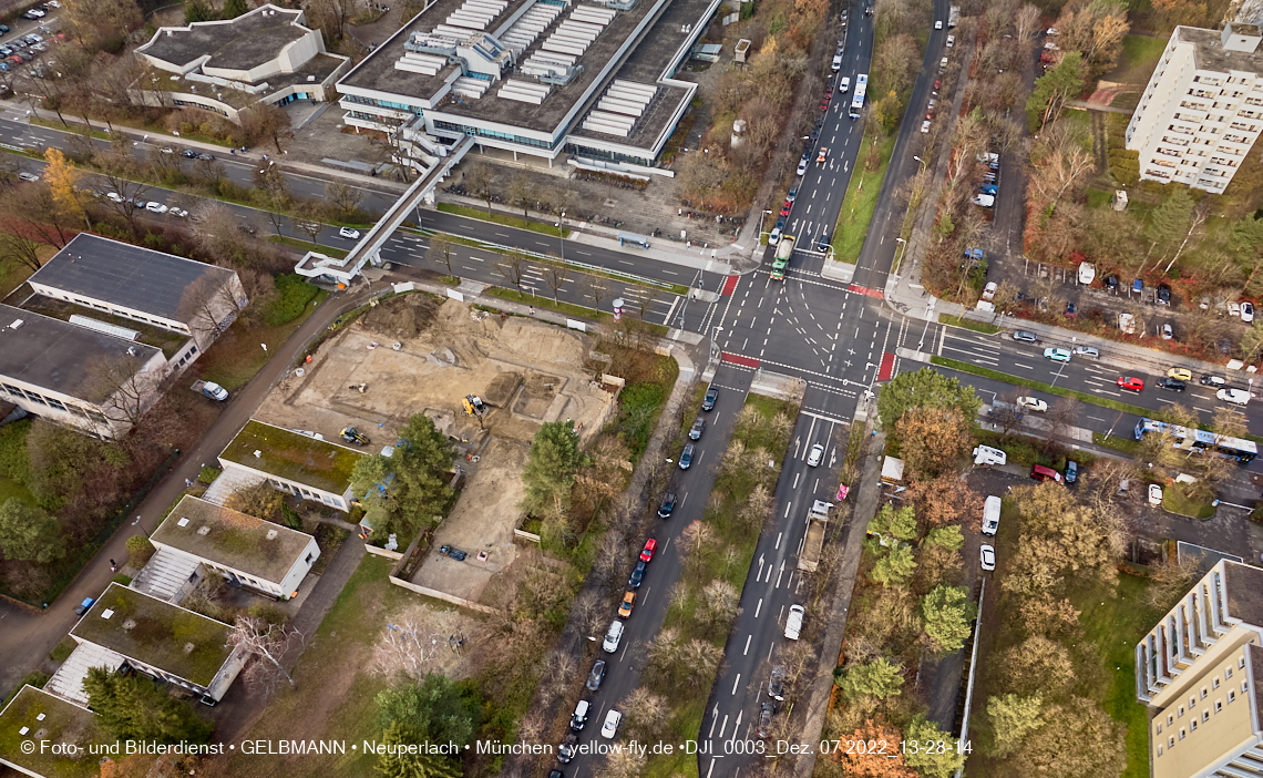 07.12.2022 - Luftbilder von der Baustelle an der Quiddestraße 'Haus für Kinder' in Neuperlach
